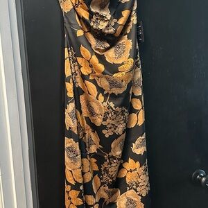Lulu's Black and Gold Floral Dress NWT